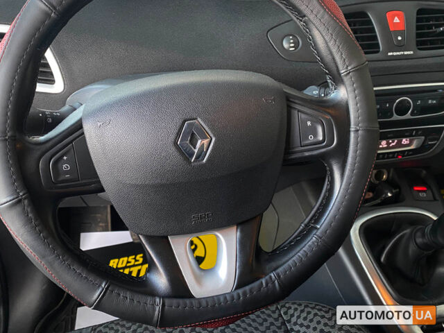 Бежевый Рено Megane Scenic, объемом двигателя 1.5 л и пробегом 217 тыс. км за 7400 $, фото 11 на Automoto.ua