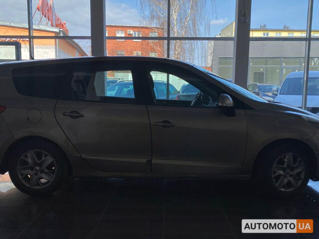 Бежевый Рено Megane Scenic, объемом двигателя 1.5 л и пробегом 217 тыс. км за 7400 $, фото 1 на Automoto.ua