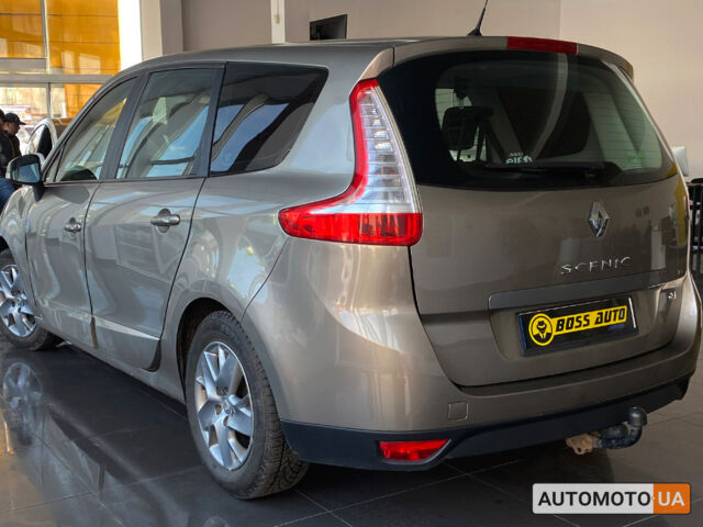 Бежевый Рено Megane Scenic, объемом двигателя 1.5 л и пробегом 217 тыс. км за 7400 $, фото 4 на Automoto.ua