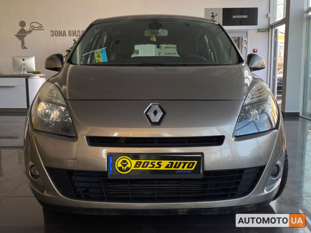 Бежевый Рено Megane Scenic, объемом двигателя 1.5 л и пробегом 217 тыс. км за 7400 $, фото 7 на Automoto.ua