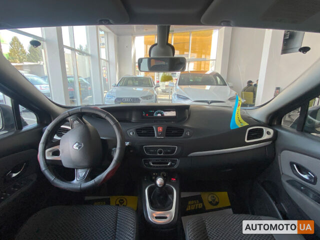 Бежевый Рено Megane Scenic, объемом двигателя 1.5 л и пробегом 217 тыс. км за 7400 $, фото 18 на Automoto.ua