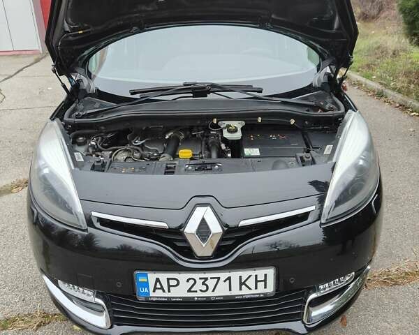 Черный Рено Megane Scenic, объемом двигателя 1.46 л и пробегом 207 тыс. км за 12500 $, фото 8 на Automoto.ua