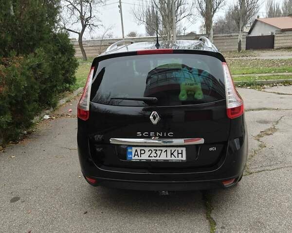 Черный Рено Megane Scenic, объемом двигателя 1.46 л и пробегом 207 тыс. км за 12500 $, фото 3 на Automoto.ua