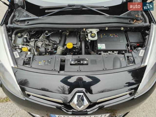 Черный Рено Megane Scenic, объемом двигателя 1.46 л и пробегом 207 тыс. км за 12500 $, фото 9 на Automoto.ua