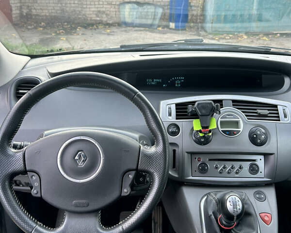 Чорний Рено Megane Scenic, об'ємом двигуна 1.6 л та пробігом 265 тис. км за 5500 $, фото 6 на Automoto.ua