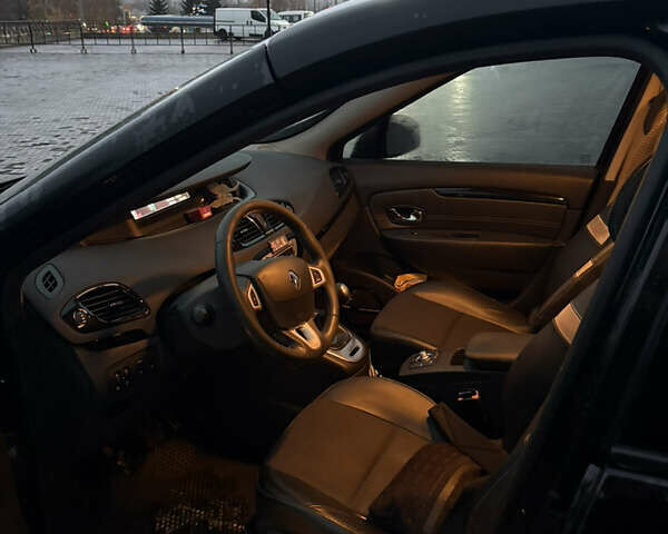 Черный Рено Megane Scenic, объемом двигателя 1.46 л и пробегом 309 тыс. км за 8500 $, фото 8 на Automoto.ua