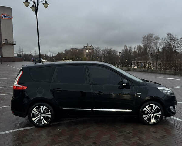 Черный Рено Megane Scenic, объемом двигателя 1.46 л и пробегом 309 тыс. км за 8500 $, фото 5 на Automoto.ua