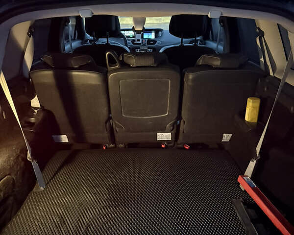 Черный Рено Megane Scenic, объемом двигателя 1.46 л и пробегом 309 тыс. км за 8500 $, фото 12 на Automoto.ua