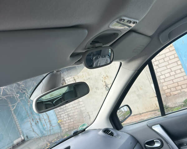 Чорний Рено Megane Scenic, об'ємом двигуна 1.6 л та пробігом 265 тис. км за 5500 $, фото 10 на Automoto.ua