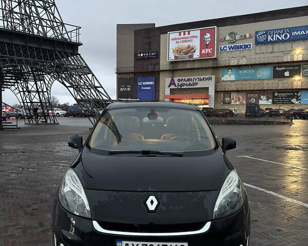 Черный Рено Megane Scenic, объемом двигателя 1.46 л и пробегом 309 тыс. км за 8500 $, фото 1 на Automoto.ua