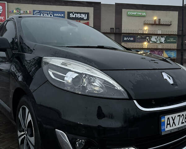 Черный Рено Megane Scenic, объемом двигателя 1.46 л и пробегом 309 тыс. км за 8500 $, фото 7 на Automoto.ua