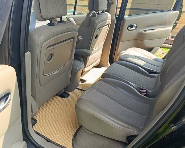 Черный Рено Megane Scenic, объемом двигателя 1.6 л и пробегом 180 тыс. км за 4200 $, фото 7 на Automoto.ua