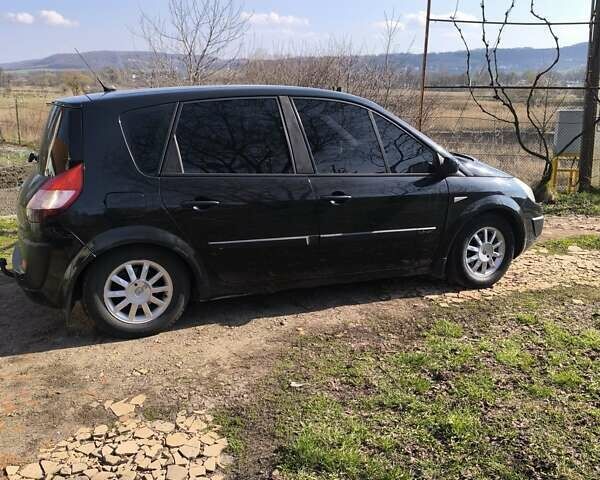 Черный Рено Megane Scenic, объемом двигателя 1.6 л и пробегом 330 тыс. км за 4200 $, фото 3 на Automoto.ua