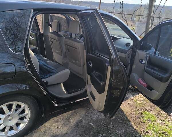 Черный Рено Megane Scenic, объемом двигателя 1.6 л и пробегом 330 тыс. км за 4200 $, фото 4 на Automoto.ua