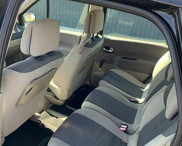 Чорний Рено Megane Scenic, об'ємом двигуна 1.6 л та пробігом 214 тис. км за 4500 $, фото 10 на Automoto.ua