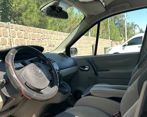 Черный Рено Megane Scenic, объемом двигателя 1.6 л и пробегом 130 тыс. км за 4800 $, фото 2 на Automoto.ua