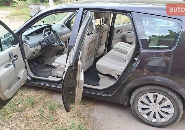 Чорний Рено Megane Scenic, об'ємом двигуна 1.6 л та пробігом 244 тис. км за 5800 $, фото 6 на Automoto.ua