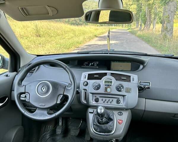 Черный Рено Megane Scenic, объемом двигателя 1.6 л и пробегом 244 тыс. км за 4900 $, фото 15 на Automoto.ua