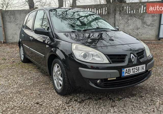 Черный Рено Megane Scenic, объемом двигателя 2 л и пробегом 194 тыс. км за 5200 $, фото 2 на Automoto.ua