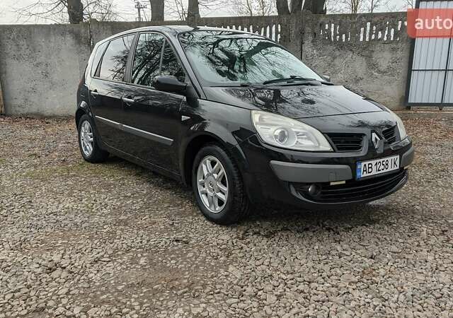 Черный Рено Megane Scenic, объемом двигателя 2 л и пробегом 194 тыс. км за 5200 $, фото 3 на Automoto.ua