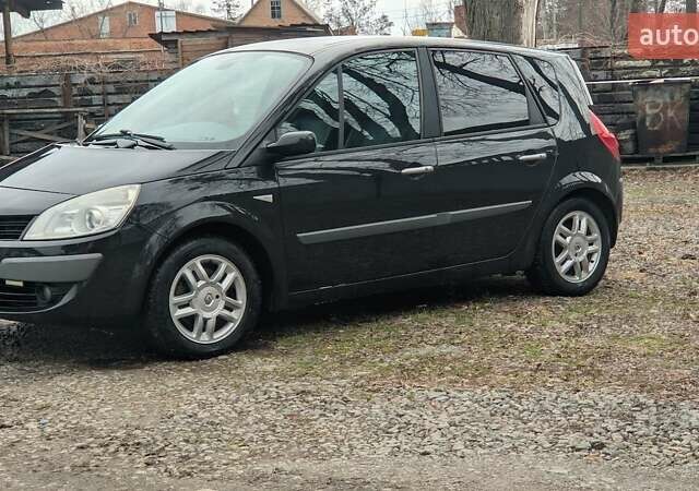 Черный Рено Megane Scenic, объемом двигателя 2 л и пробегом 194 тыс. км за 5200 $, фото 5 на Automoto.ua
