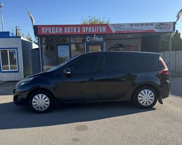 Черный Рено Megane Scenic, объемом двигателя 1.5 л и пробегом 253 тыс. км за 6700 $, фото 6 на Automoto.ua