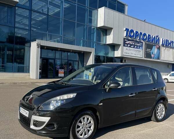 Черный Рено Megane Scenic, объемом двигателя 1.4 л и пробегом 188 тыс. км за 5900 $, фото 25 на Automoto.ua