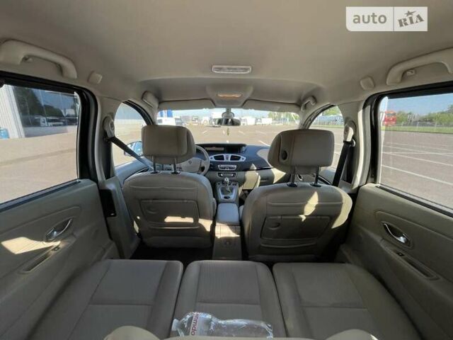 Черный Рено Megane Scenic, объемом двигателя 1.4 л и пробегом 188 тыс. км за 5900 $, фото 6 на Automoto.ua