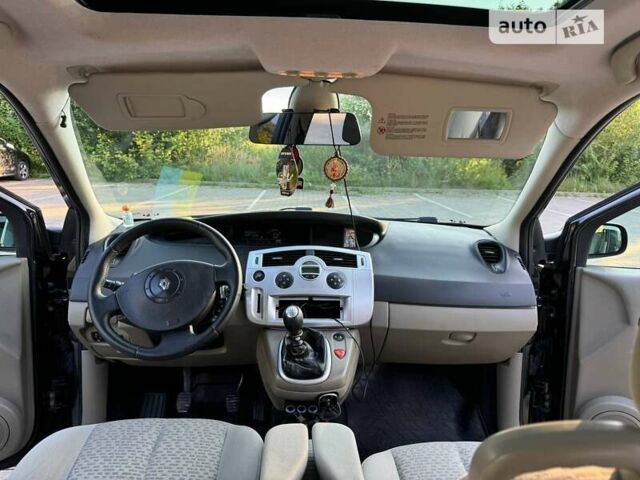 Черный Рено Megane Scenic, объемом двигателя 1.46 л и пробегом 290 тыс. км за 4700 $, фото 16 на Automoto.ua