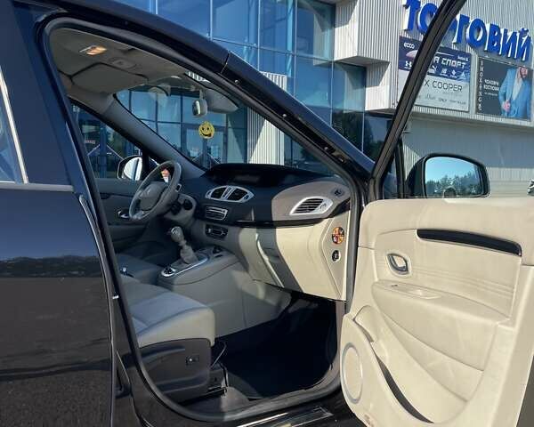 Черный Рено Megane Scenic, объемом двигателя 1.4 л и пробегом 188 тыс. км за 5900 $, фото 9 на Automoto.ua