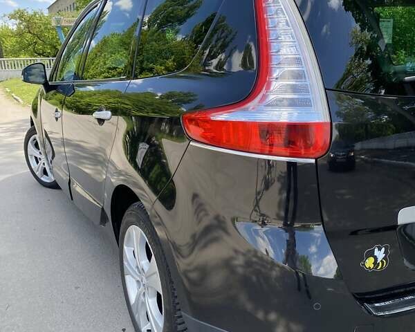 Черный Рено Megane Scenic, объемом двигателя 1.4 л и пробегом 198 тыс. км за 7050 $, фото 10 на Automoto.ua