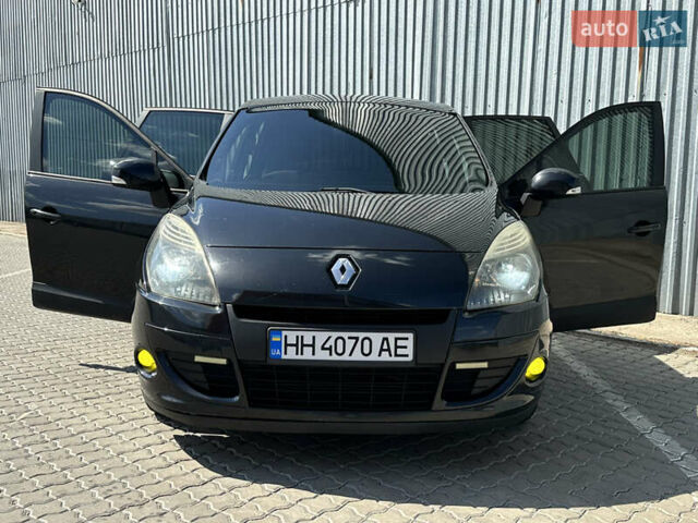 Рено Megane Scenic 2010 в Одессе на Automoto.ua Черный Рено Megane Scenic, объемом двигателя 1.46 л и пробегом 245 тыс. км за 7900 $, фото 23 на Automoto.ua