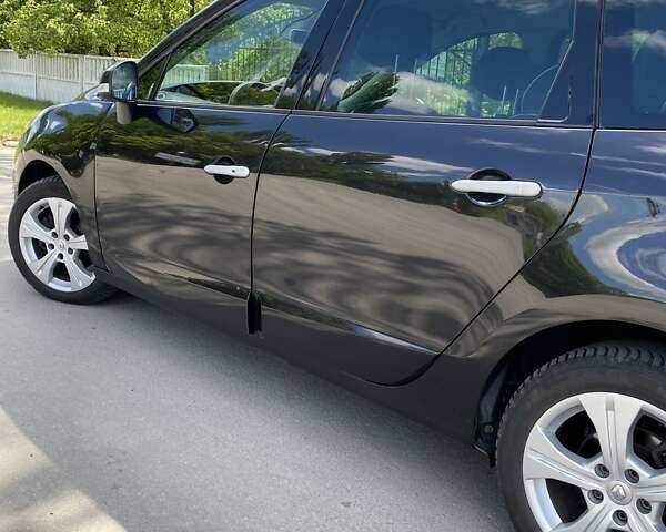Черный Рено Megane Scenic, объемом двигателя 1.4 л и пробегом 198 тыс. км за 7050 $, фото 13 на Automoto.ua