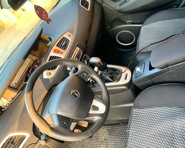 Чорний Рено Megane Scenic, об'ємом двигуна 1.5 л та пробігом 240 тис. км за 5500 $, фото 4 на Automoto.ua