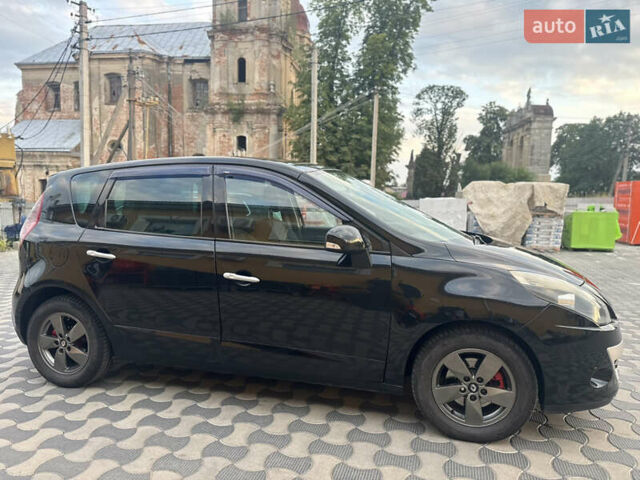 Черный Рено Megane Scenic, объемом двигателя 1.9 л и пробегом 237 тыс. км за 6300 $, фото 33 на Automoto.ua