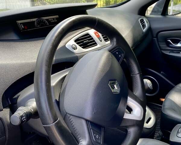 Черный Рено Megane Scenic, объемом двигателя 1.4 л и пробегом 198 тыс. км за 7050 $, фото 29 на Automoto.ua