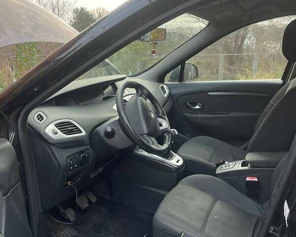 Черный Рено Megane Scenic, объемом двигателя 1.9 л и пробегом 269 тыс. км за 6500 $, фото 9 на Automoto.ua