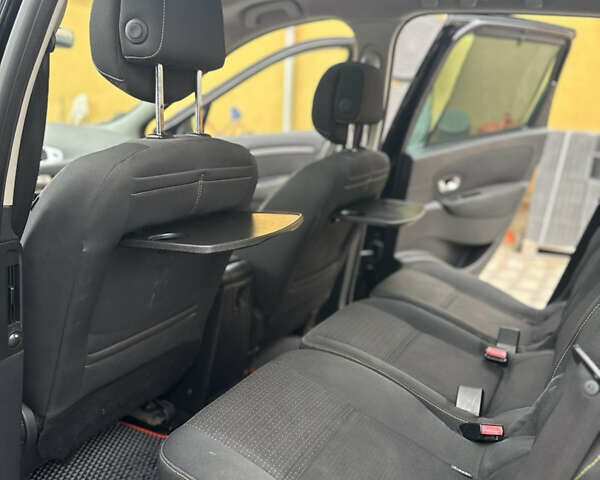 Черный Рено Megane Scenic, объемом двигателя 1.9 л и пробегом 237 тыс. км за 6300 $, фото 19 на Automoto.ua