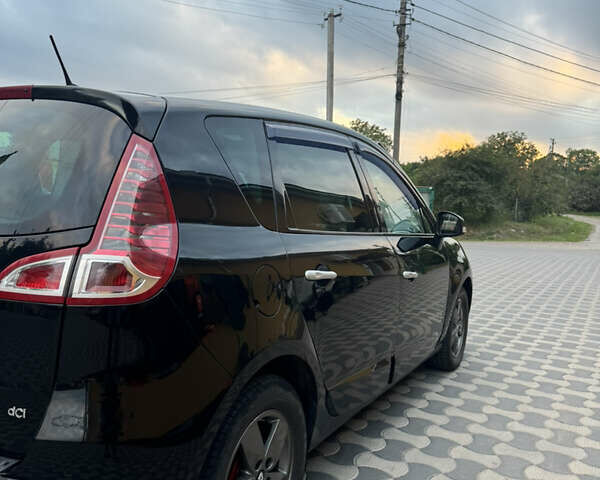 Черный Рено Megane Scenic, объемом двигателя 1.9 л и пробегом 237 тыс. км за 6300 $, фото 8 на Automoto.ua