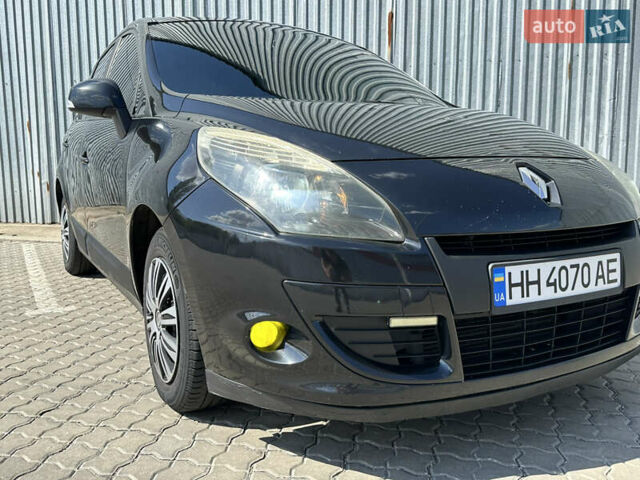 Рено Megane Scenic 2010 в Одессе на Automoto.ua Черный Рено Megane Scenic, объемом двигателя 1.46 л и пробегом 245 тыс. км за 7900 $, фото 24 на Automoto.ua