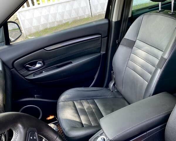 Черный Рено Megane Scenic, объемом двигателя 1.4 л и пробегом 198 тыс. км за 7050 $, фото 32 на Automoto.ua