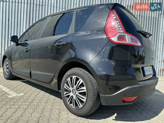 Рено Megane Scenic 2010 в Одессе на Automoto.ua Черный Рено Megane Scenic, объемом двигателя 1.46 л и пробегом 245 тыс. км за 7900 $, фото 28 на Automoto.ua