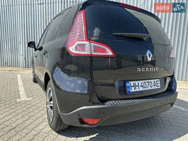 Рено Megane Scenic 2010 в Одессе на Automoto.ua Черный Рено Megane Scenic, объемом двигателя 1.46 л и пробегом 245 тыс. км за 7900 $, фото 29 на Automoto.ua