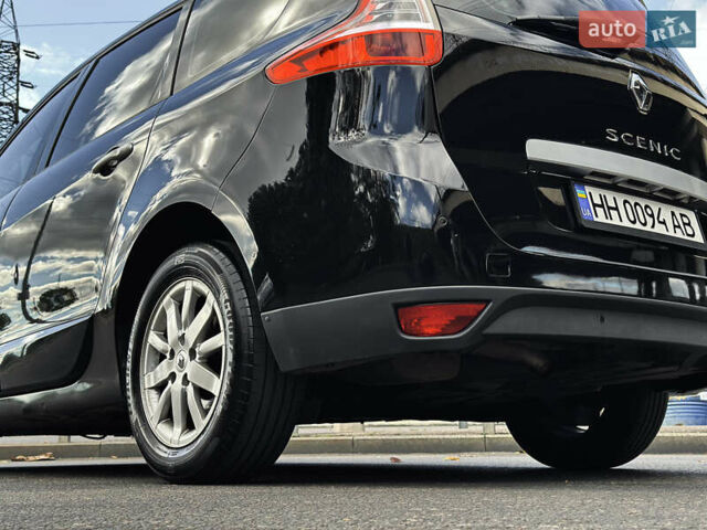 Чорний Рено Megane Scenic, об'ємом двигуна 1.6 л та пробігом 244 тис. км за 8500 $, фото 8 на Automoto.ua