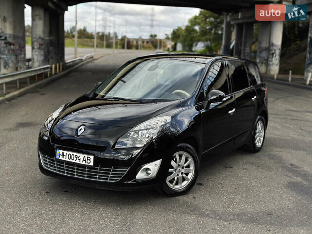 Чорний Рено Megane Scenic, об'ємом двигуна 1.6 л та пробігом 244 тис. км за 8500 $, фото 2 на Automoto.ua