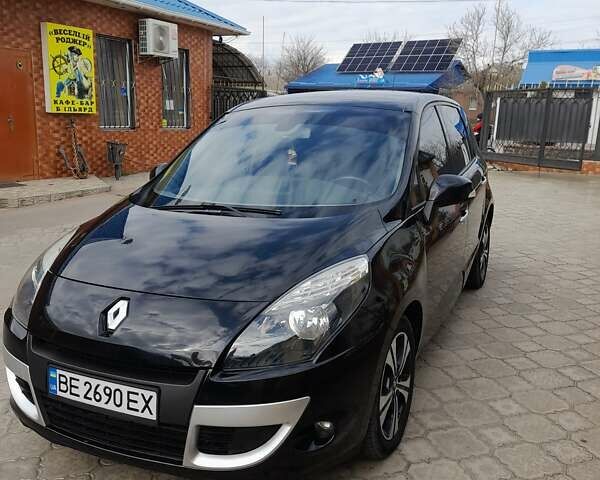 Черный Рено Megane Scenic, объемом двигателя 1.6 л и пробегом 290 тыс. км за 7150 $, фото 4 на Automoto.ua