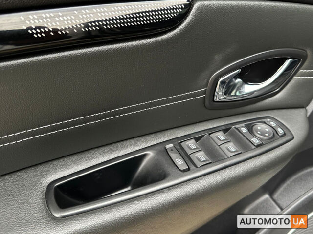 Чорний Рено Megane Scenic, об'ємом двигуна 1.5 л та пробігом 225 тис. км за 9999 $, фото 17 на Automoto.ua