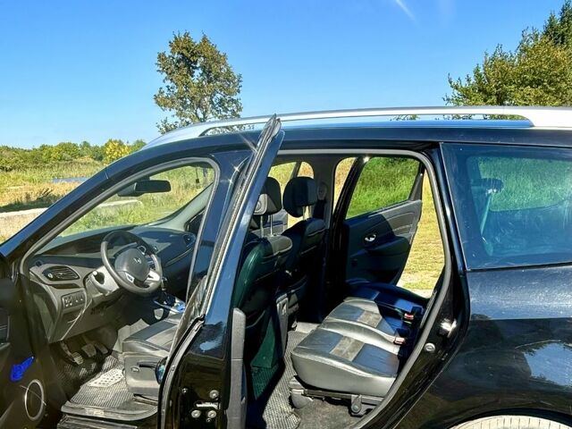 Черный Рено Megane Scenic, объемом двигателя 1.6 л и пробегом 257 тыс. км за 9800 $, фото 7 на Automoto.ua