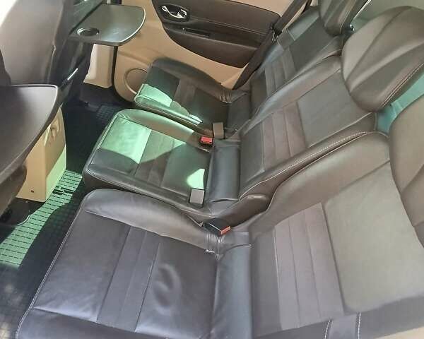 Чорний Рено Megane Scenic, об'ємом двигуна 1.5 л та пробігом 222 тис. км за 9500 $, фото 1 на Automoto.ua