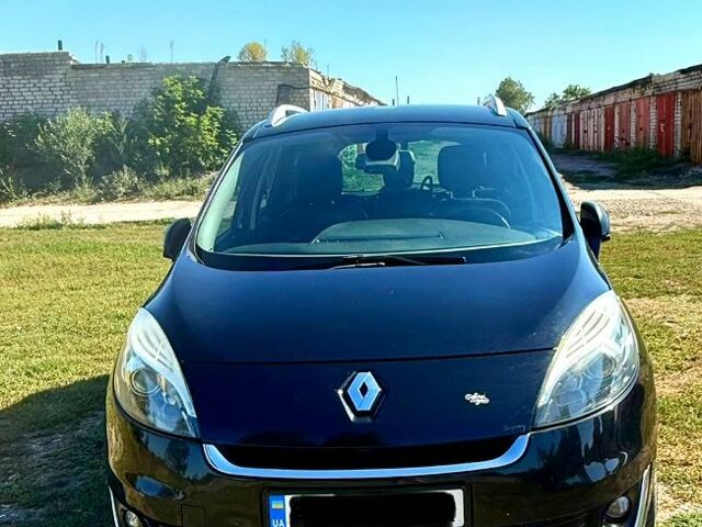 Черный Рено Megane Scenic, объемом двигателя 1.6 л и пробегом 257 тыс. км за 9800 $, фото 1 на Automoto.ua